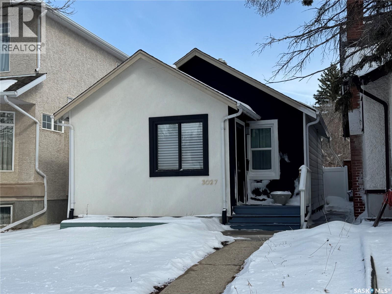 3027 Robinson Street, Regina, Saskatchewan  S4S 1V3 - Photo 1 - SK032326