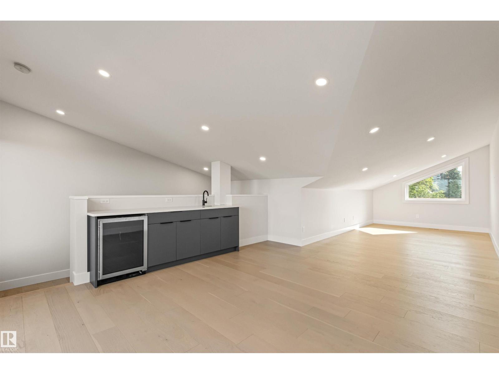 2 8343 Saskatchewan Dr Nw, Edmonton, Alberta  T6G 2A7 - Photo 44 - E4469108