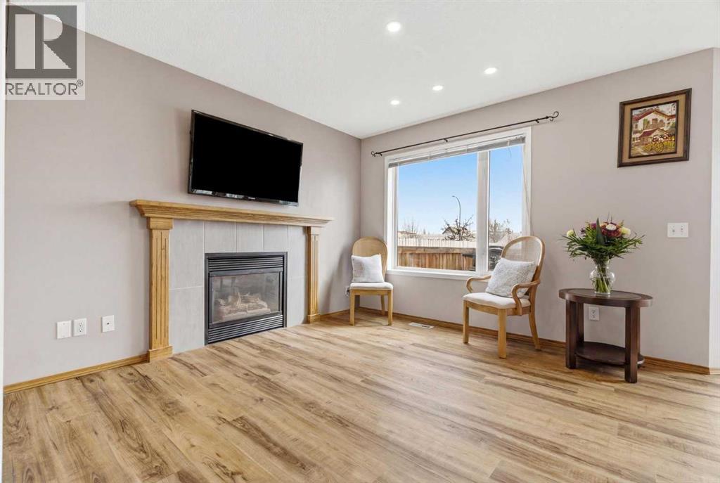 105 Douglas Ridge Circle SE, Calgary, Alberta  T2Z 3B7 - Photo 8 - A2289309