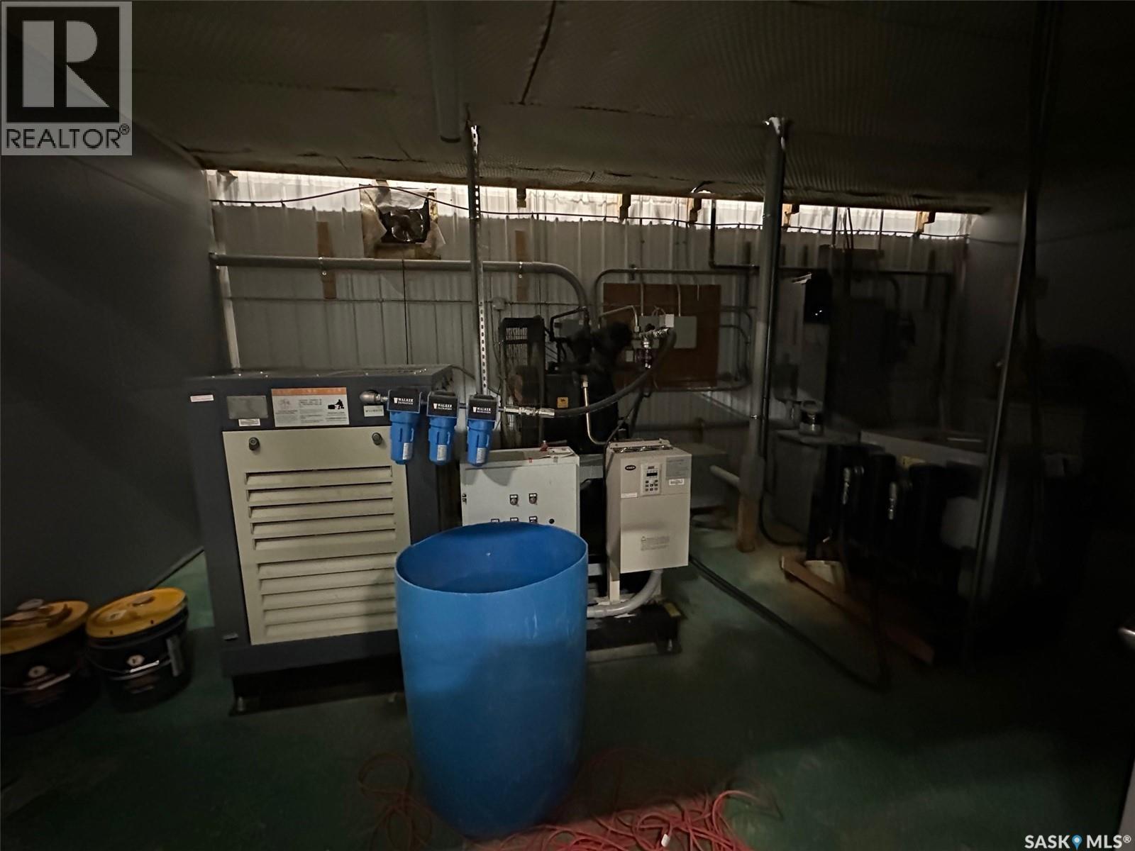 102 Industrial Drive, Bienfait, Saskatchewan  S0C 0M0 - Photo 19 - SK032410