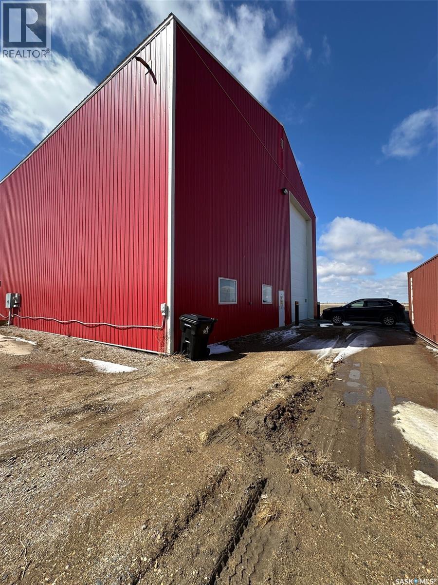 102 Industrial Drive, Bienfait, Saskatchewan  S0C 0M0 - Photo 4 - SK032410