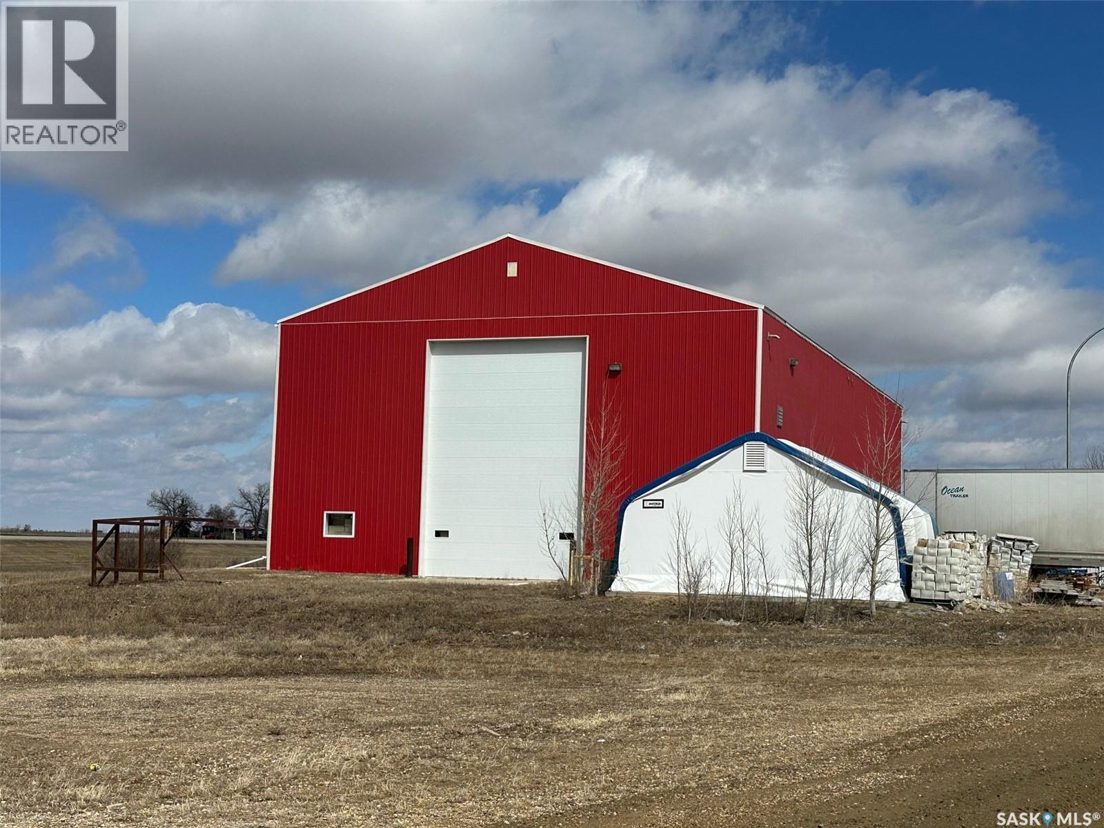 102 Industrial Drive, Bienfait, Saskatchewan  S0C 0M0 - Photo 3 - SK032410