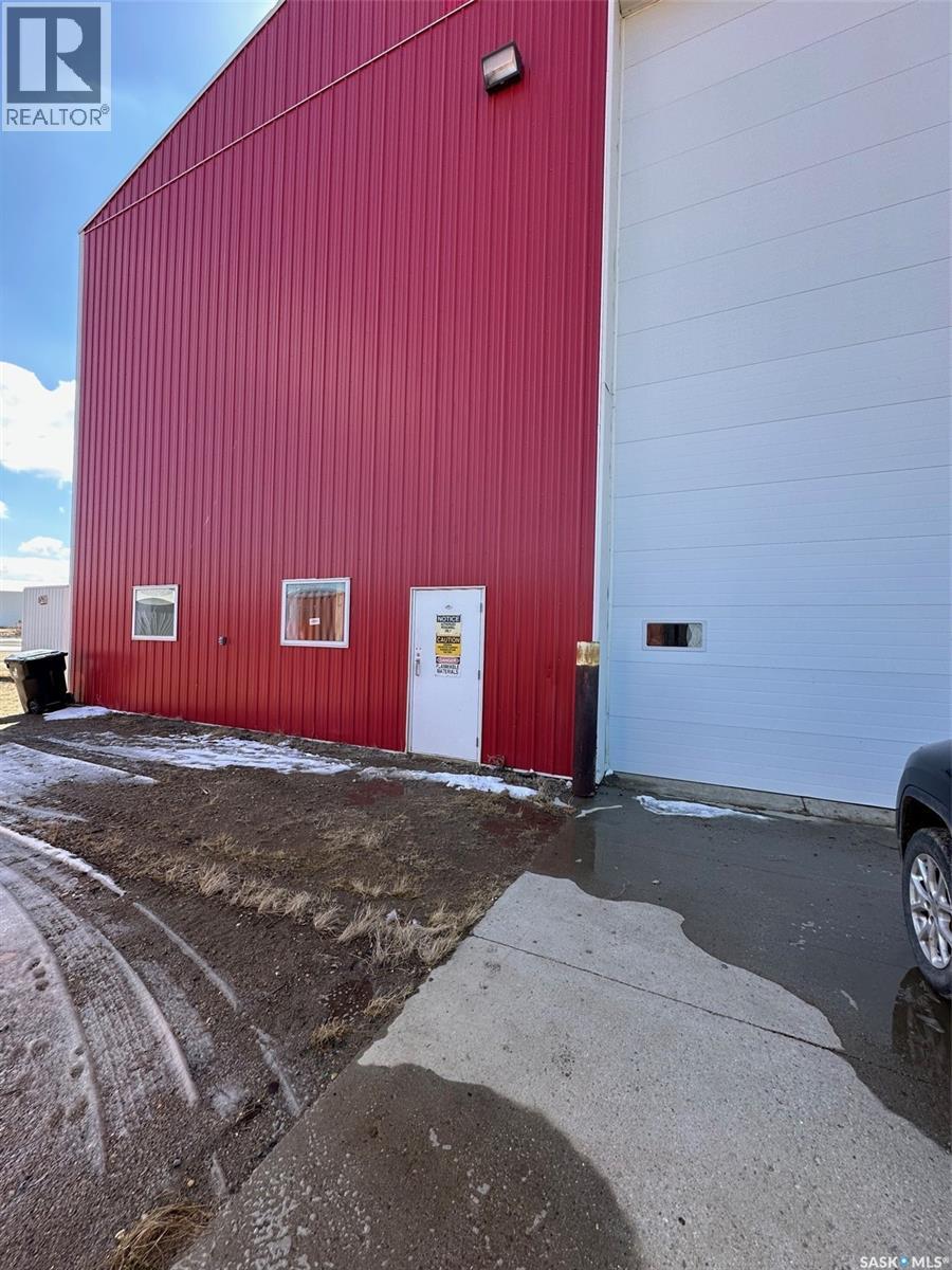 102 Industrial Drive, Bienfait, Saskatchewan  S0C 0M0 - Photo 7 - SK032410