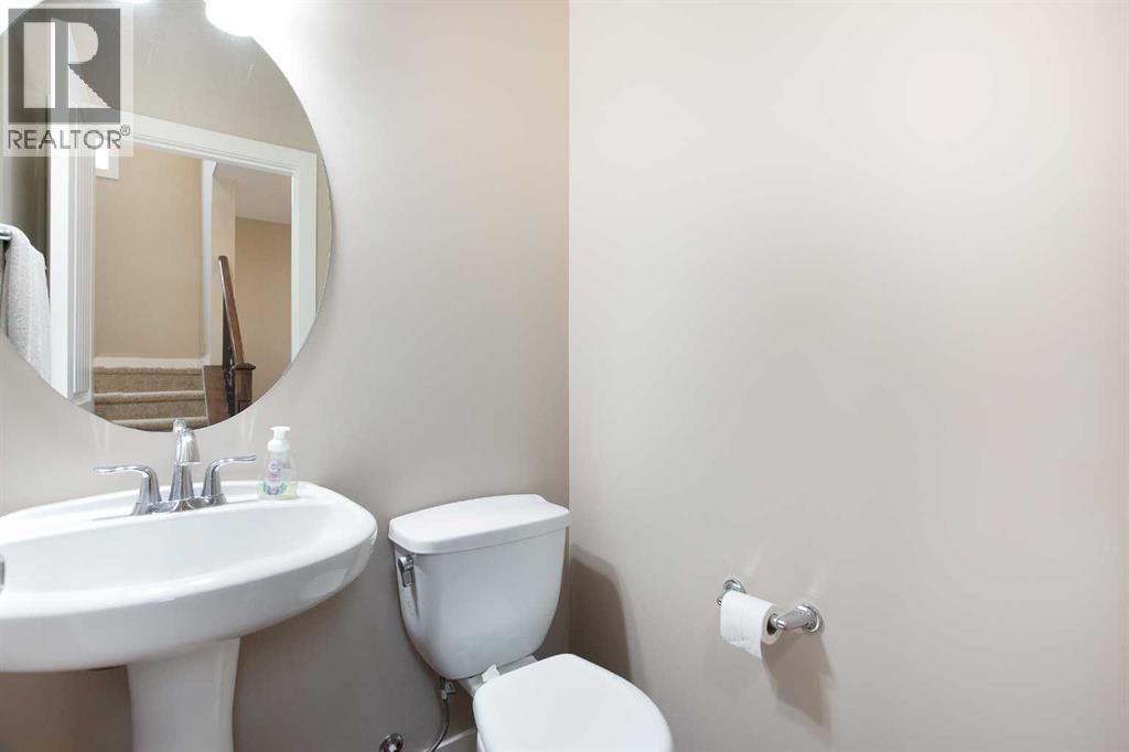 147 Morningside Mews SW, Airdrie, Alberta  T4B 0X2 - Photo 13 - A2297845