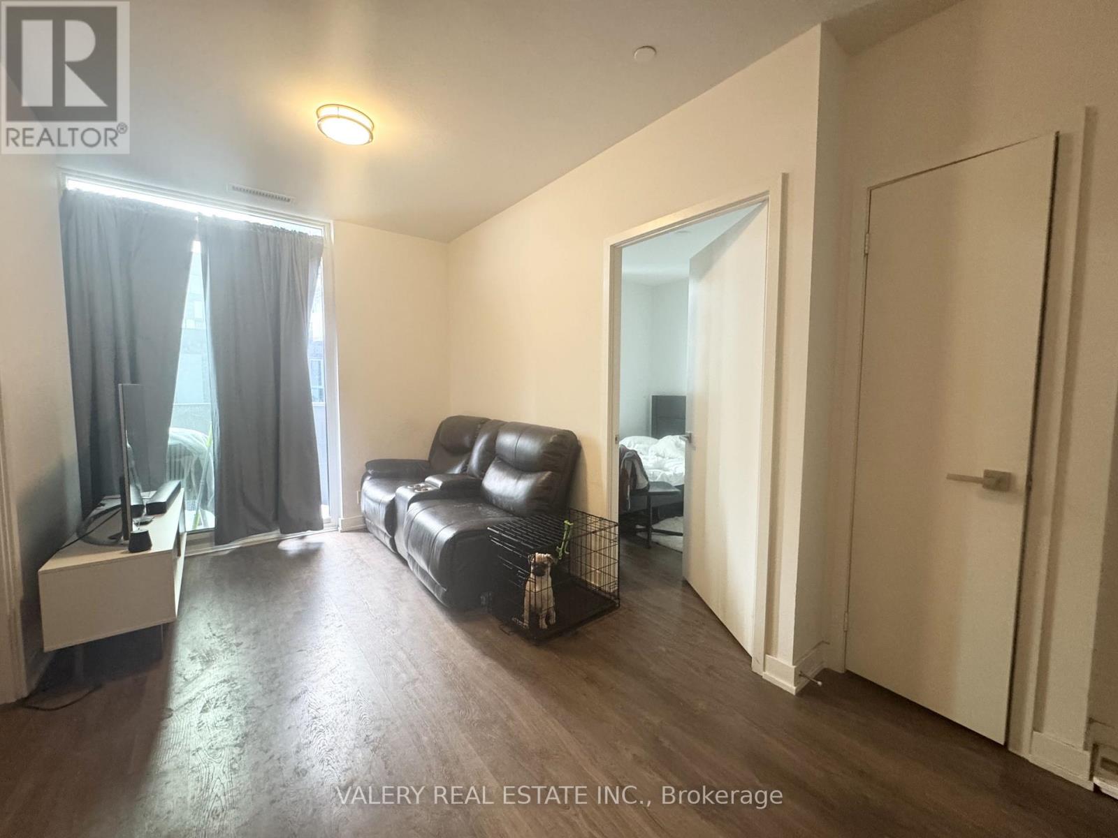 1023 - 30 Tretti Way, Toronto, Ontario  M3H 0E3 - Photo 2 - C12982326