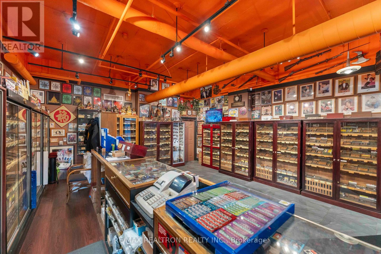 85 Mccaul Street N, Toronto, Ontario  M5T 2W7 - Photo 6 - C12982362