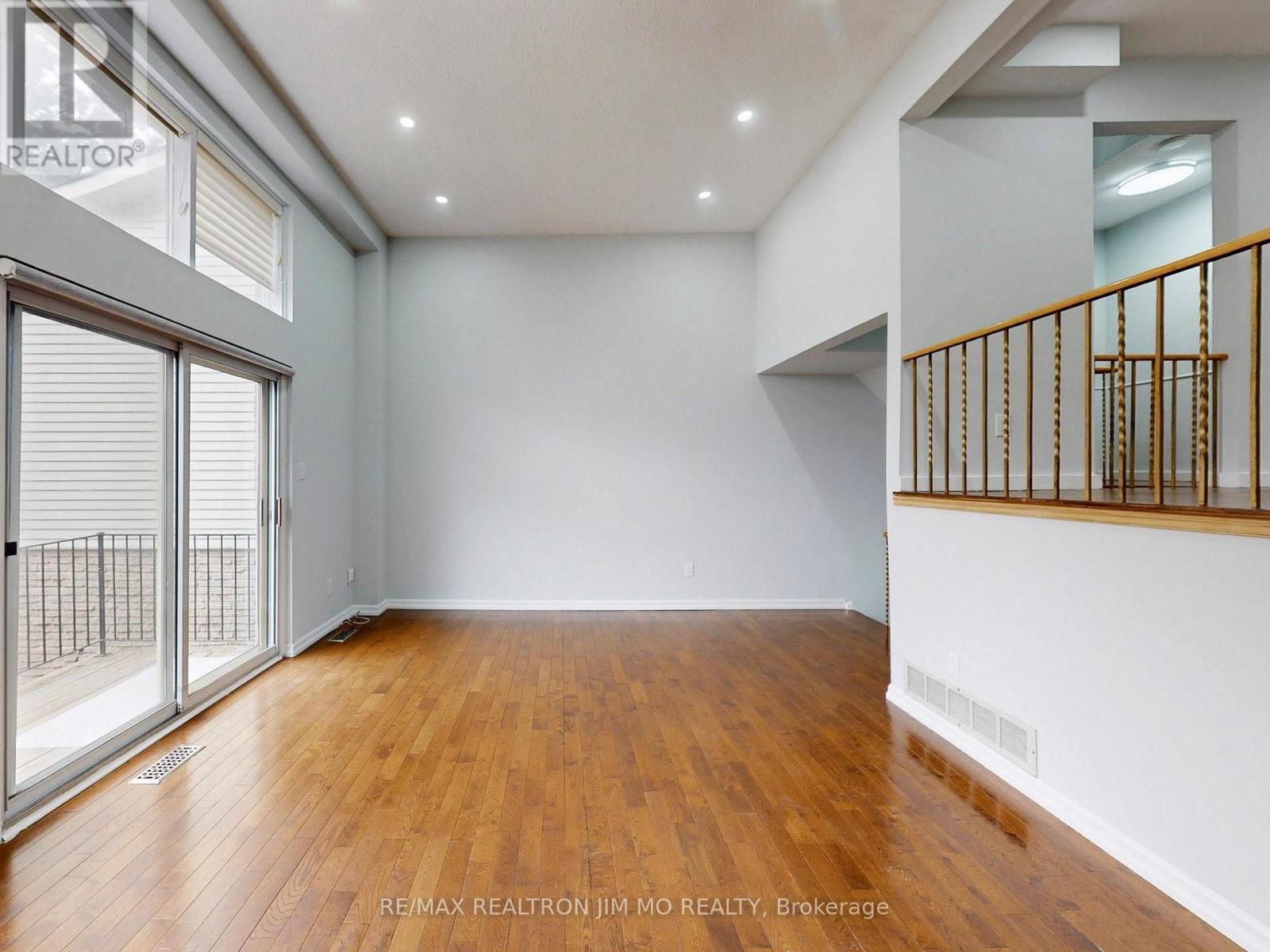 130 Jenny Wren Way, Toronto, Ontario  M2H 2Z2 - Photo 5 - C12982474
