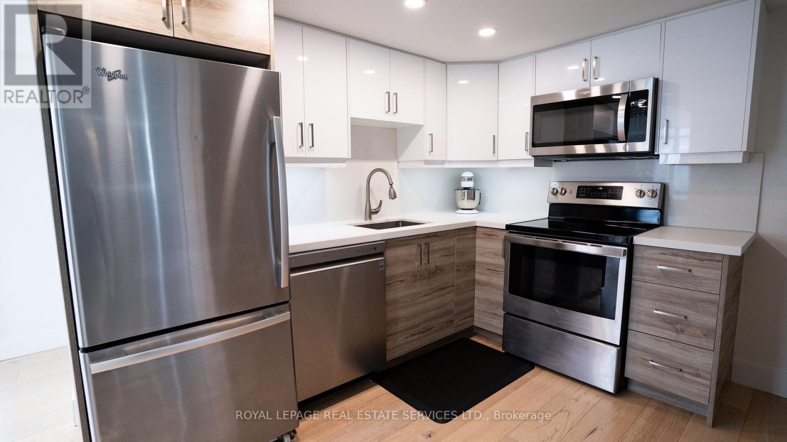 3210 - 361 Front St. Street W, Toronto, Ontario  M5V 3R5 - Photo 14 - C12982488