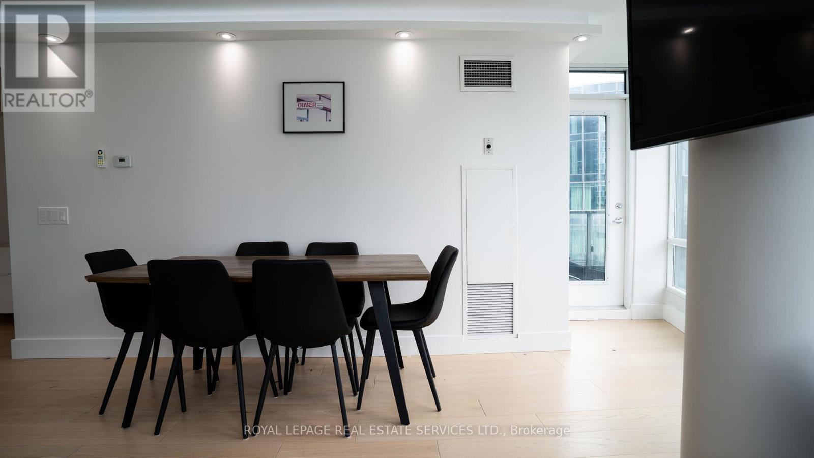 3210 - 361 Front St. Street W, Toronto, Ontario  M5V 3R5 - Photo 4 - C12982488