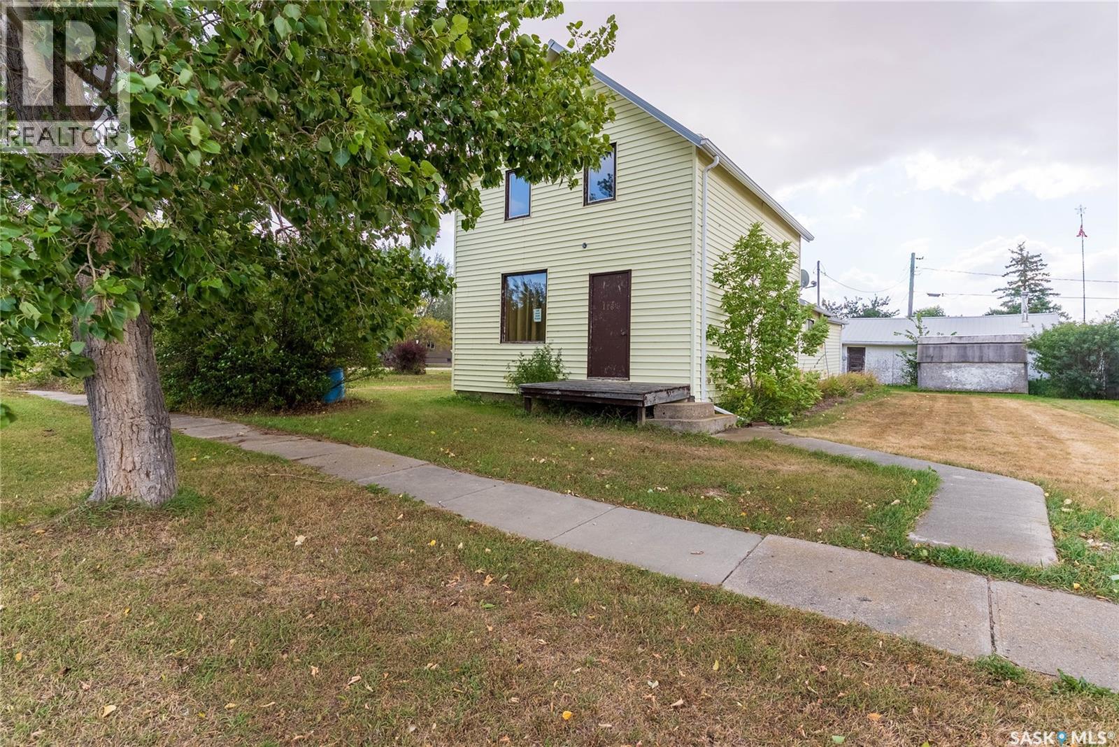 116 Rouleau Street, Rouleau, Saskatchewan  S0G 4H0 - Photo 2 - SK032580