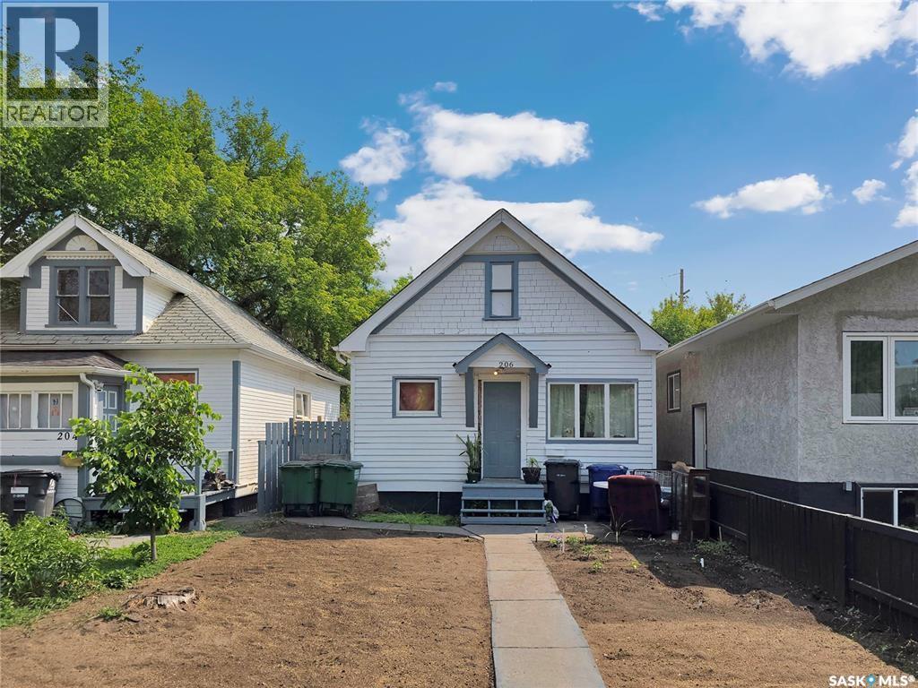206 K AVENUE S, Saskatoon, Saskatchewan