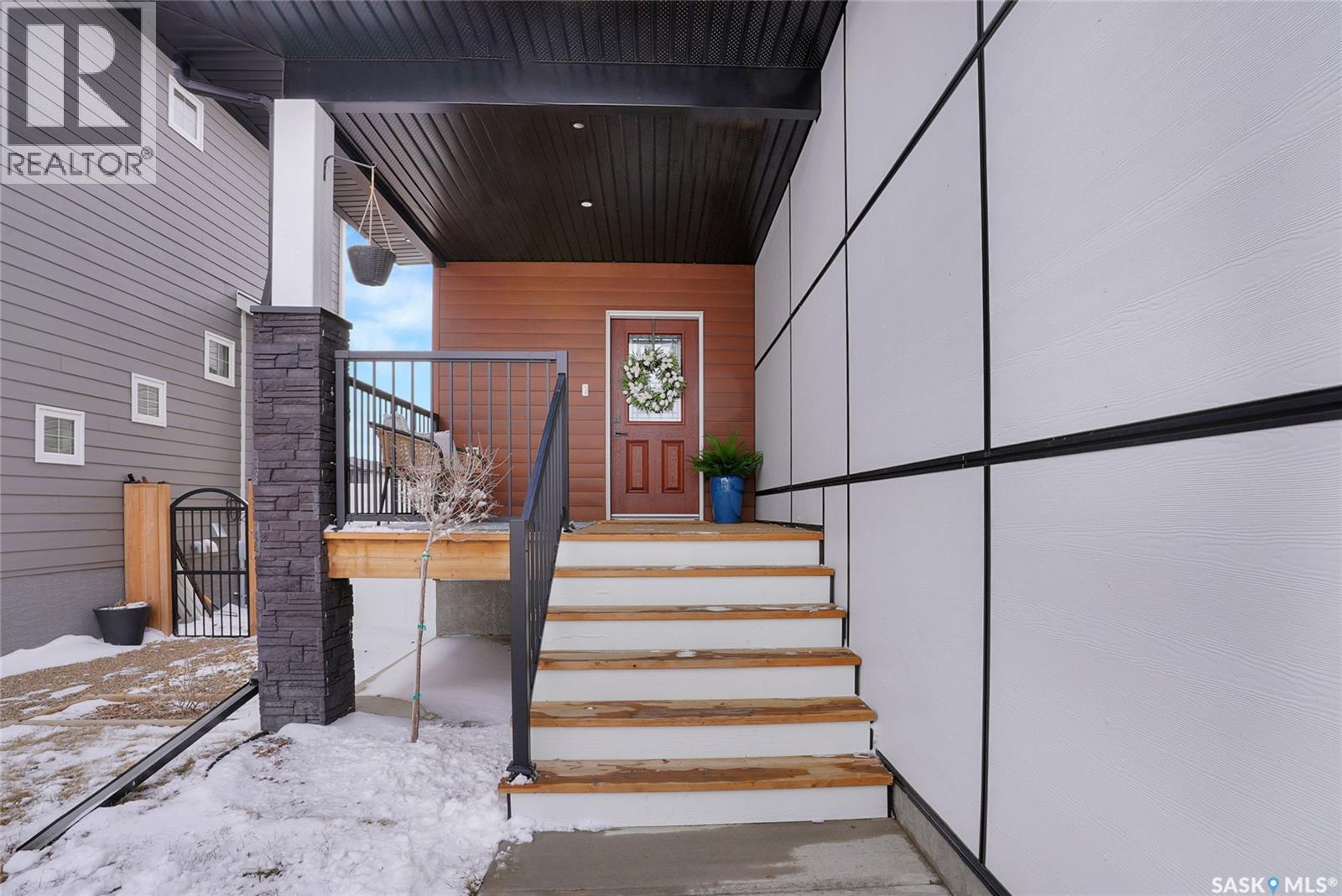 82 Clunie Court, Moose Jaw, Saskatchewan  S6J 0E3 - Photo 3 - SK032451