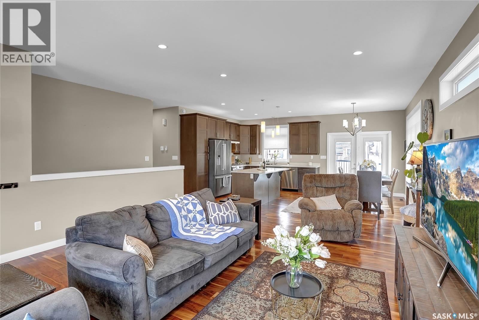 127 Hodges Crescent, Moose Jaw, Saskatchewan  S6J 0B1 - Photo 6 - SK032444