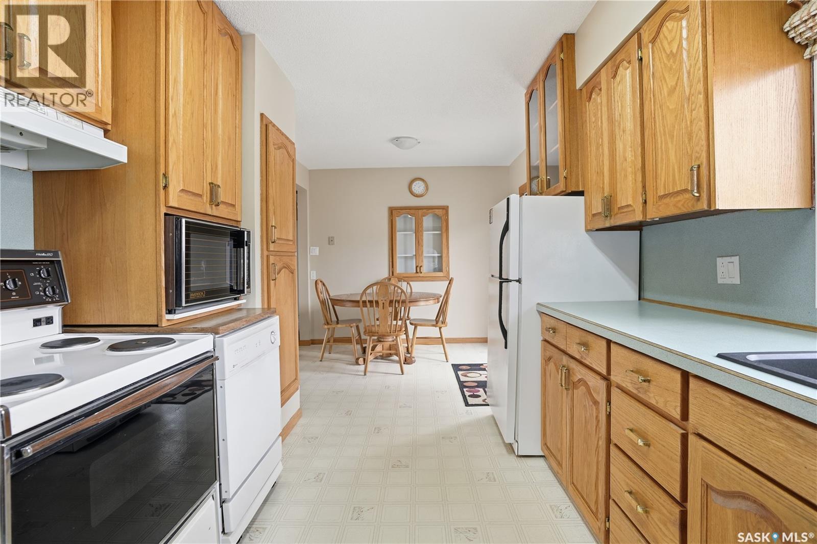 1317 6th Avenue Nw, Moose Jaw, Saskatchewan  S6H 4A9 - Photo 14 - SK032352