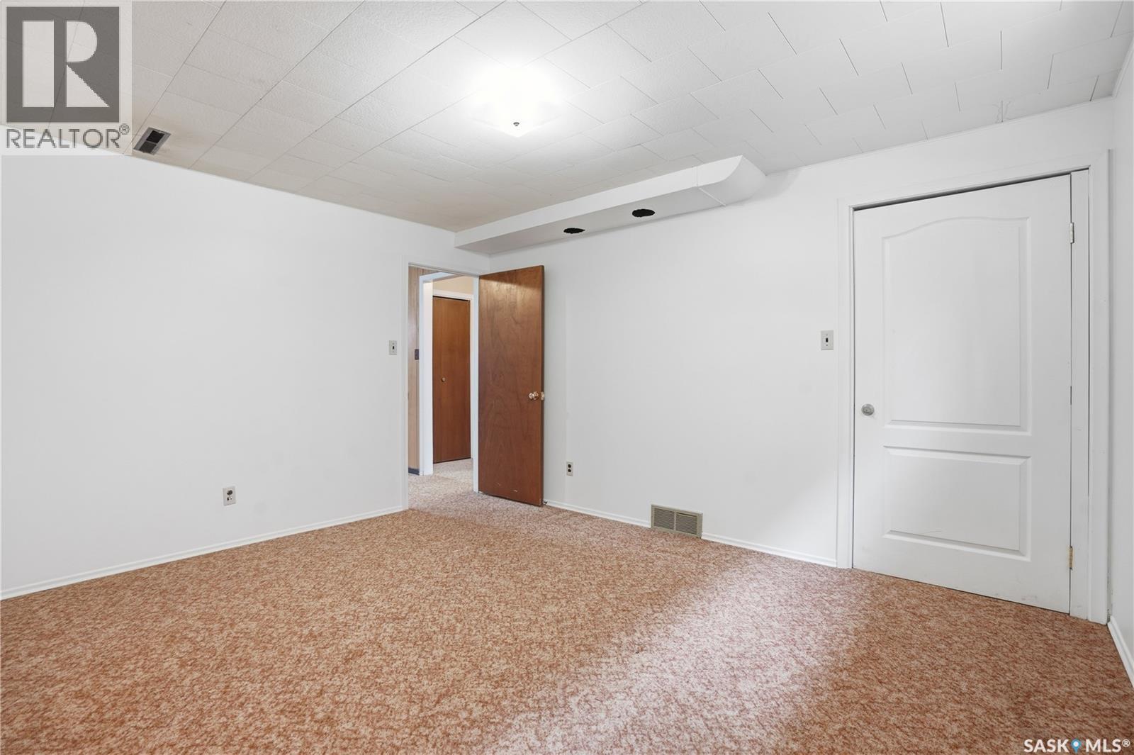 1317 6th Avenue Nw, Moose Jaw, Saskatchewan  S6H 4A9 - Photo 32 - SK032352