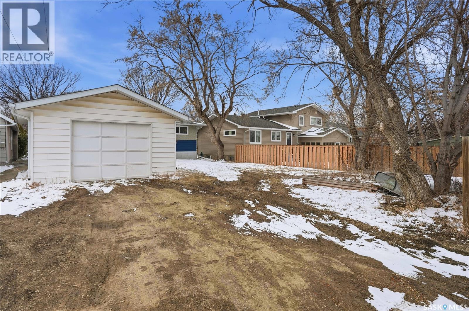1317 6th Avenue Nw, Moose Jaw, Saskatchewan  S6H 4A9 - Photo 42 - SK032352