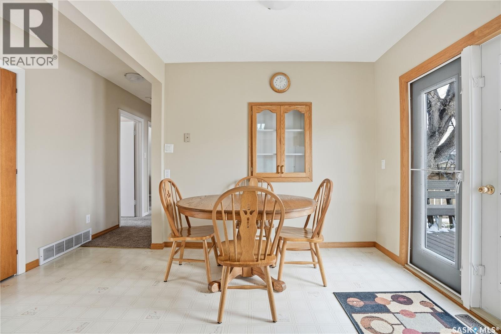 1317 6th Avenue Nw, Moose Jaw, Saskatchewan  S6H 4A9 - Photo 8 - SK032352