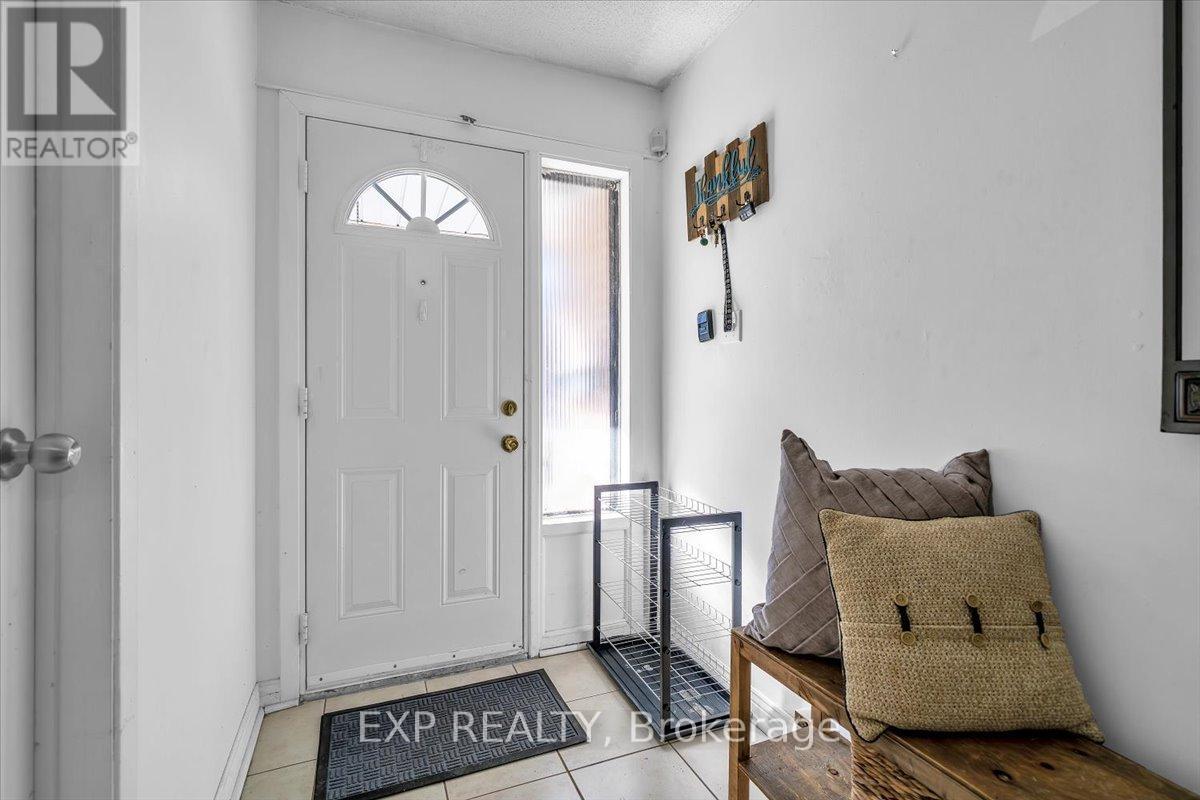 17 - 1415 Fieldlight Boulevard, Pickering, Ontario  L1V 2S3 - Photo 3 - E12982458