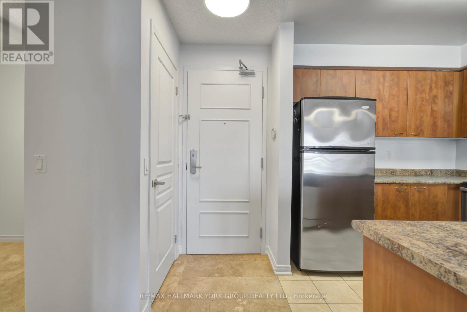 407 - 310 Red Maple Road, Richmond Hill, Ontario  L4C 0T7 - Photo 13 - N12982368