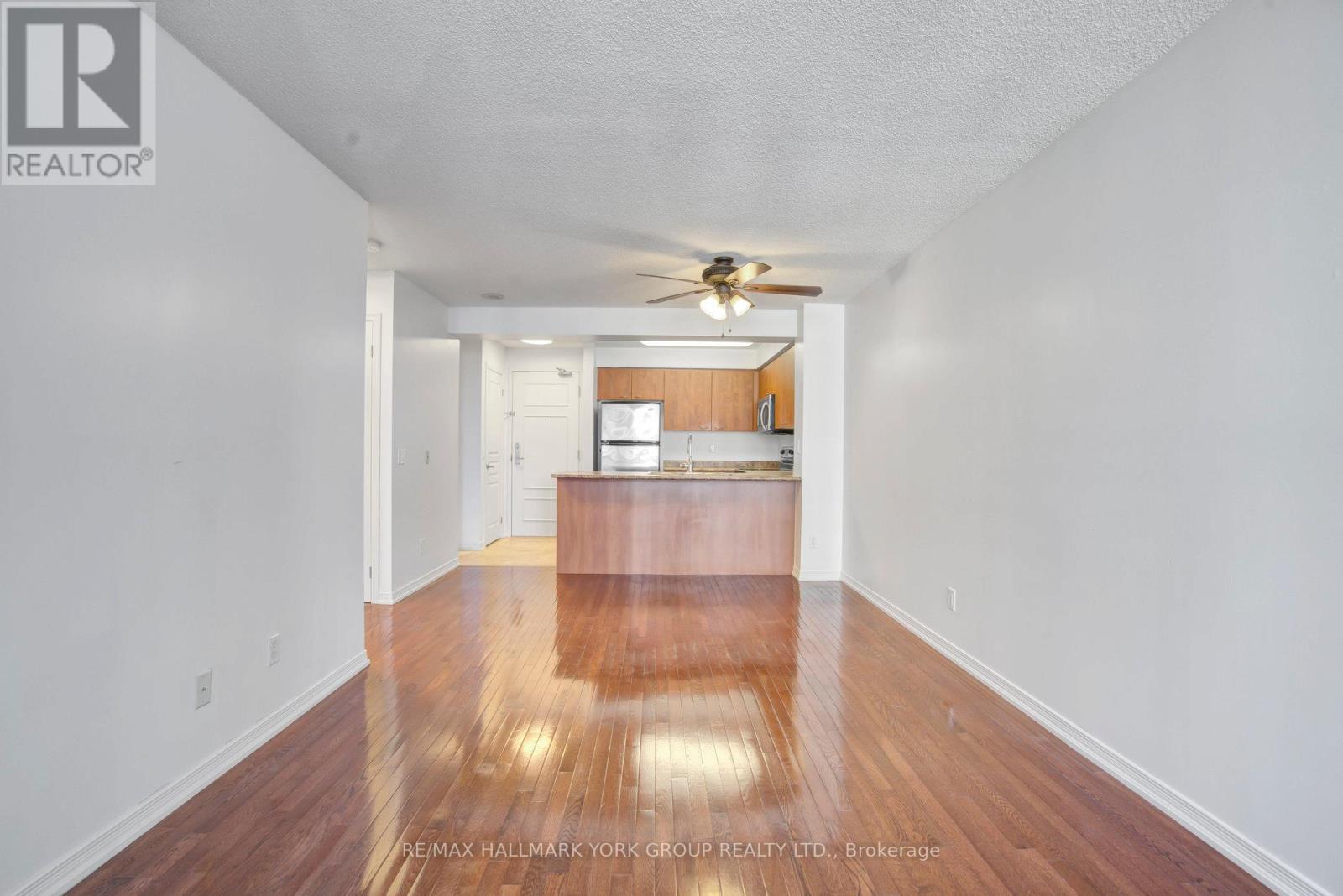 407 - 310 Red Maple Road, Richmond Hill, Ontario  L4C 0T7 - Photo 9 - N12982368