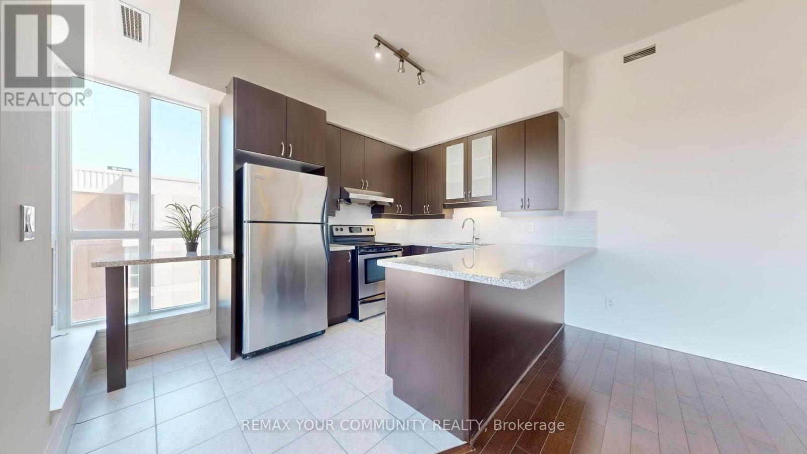 703 - 21 Upper Duke Crescent, Markham, Ontario  L6G 0B7 - Photo 17 - N12982388