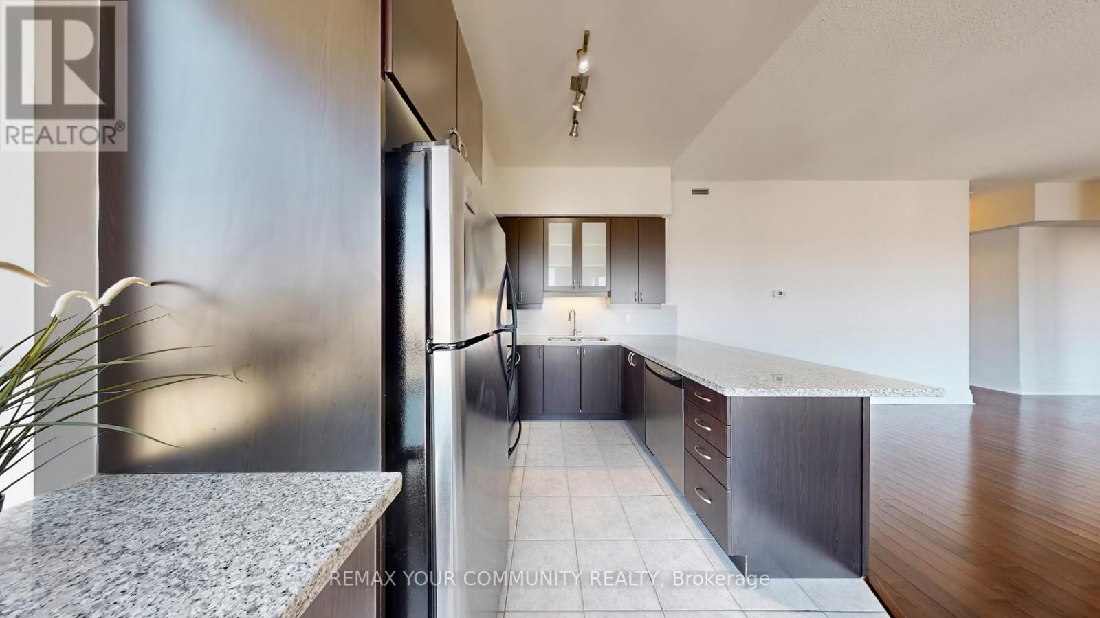 703 - 21 Upper Duke Crescent, Markham, Ontario  L6G 0B7 - Photo 18 - N12982388