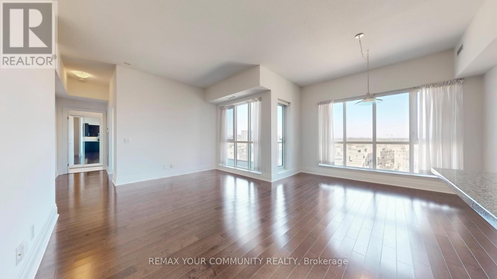 703 - 21 Upper Duke Crescent, Markham, Ontario  L6G 0B7 - Photo 8 - N12982388