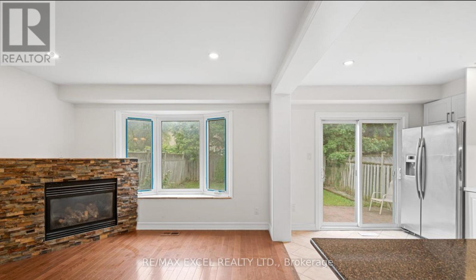 Main - 173 Kersey Crescent, Richmond Hill, Ontario  L4C 8X7 - Photo 10 - N12982390