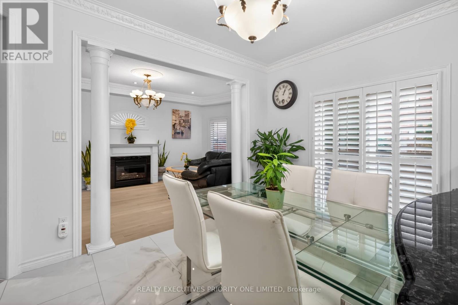 130 Greenview Circle, Vaughan, Ontario  L6A 0B6 - Photo 16 - N12982394