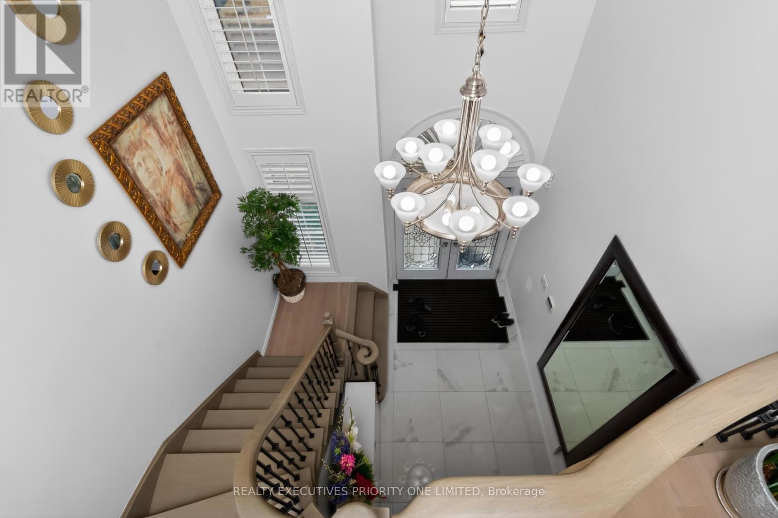 130 Greenview Circle, Vaughan, Ontario  L6A 0B6 - Photo 24 - N12982394