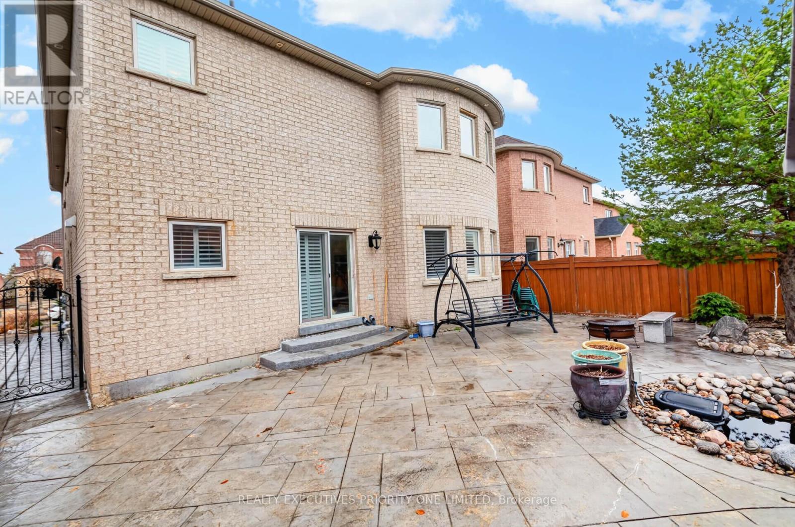130 Greenview Circle, Vaughan, Ontario  L6A 0B6 - Photo 44 - N12982394