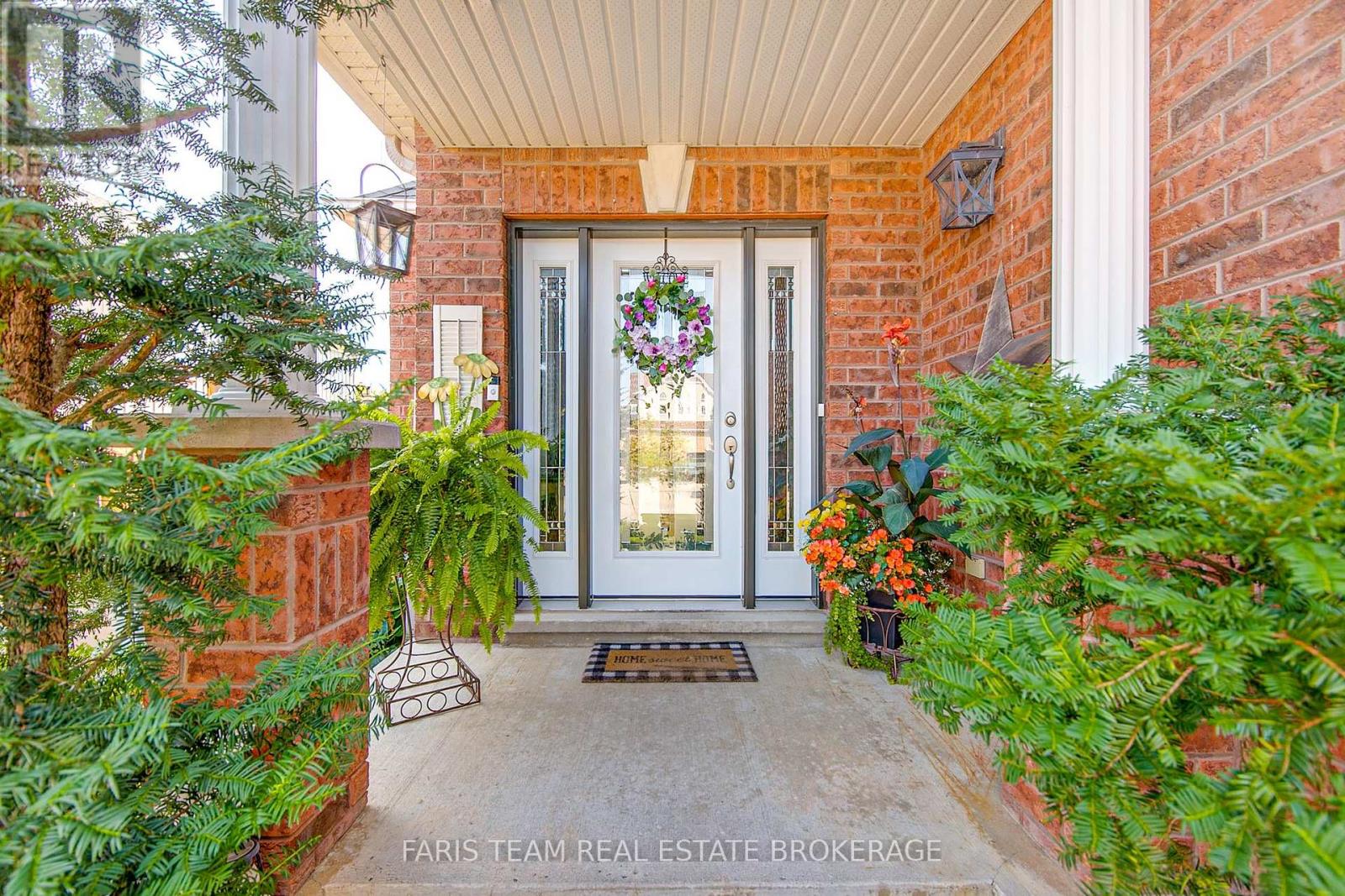 1091 Booth Avenue, Innisfil, Ontario  L9S 4W6 - Photo 2 - N12982444