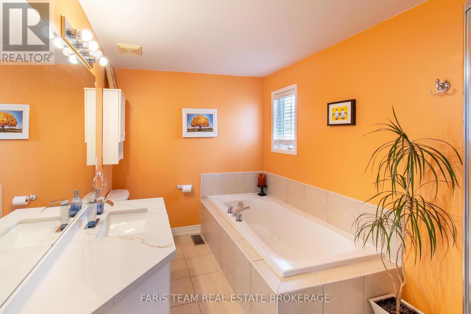 1091 Booth Avenue, Innisfil, Ontario  L9S 4W6 - Photo 24 - N12982444