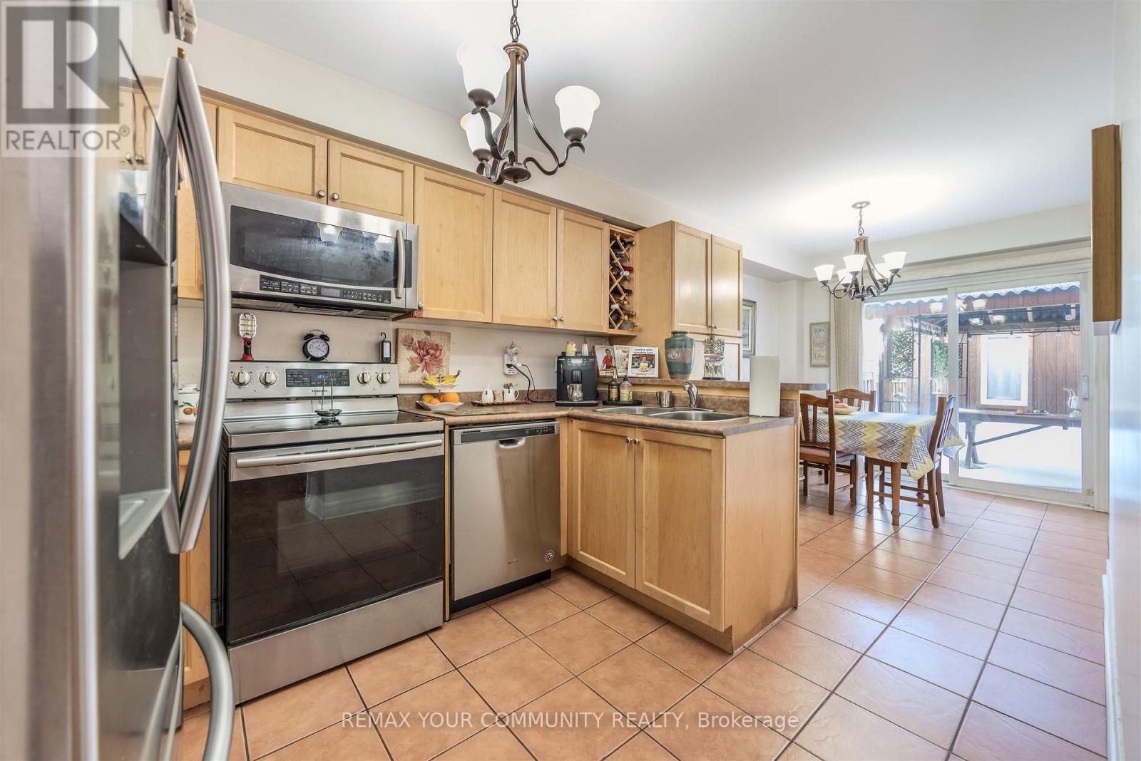 50 Lodgeway Drive, Vaughan, Ontario  L6A 3S5 - Photo 11 - N12982460