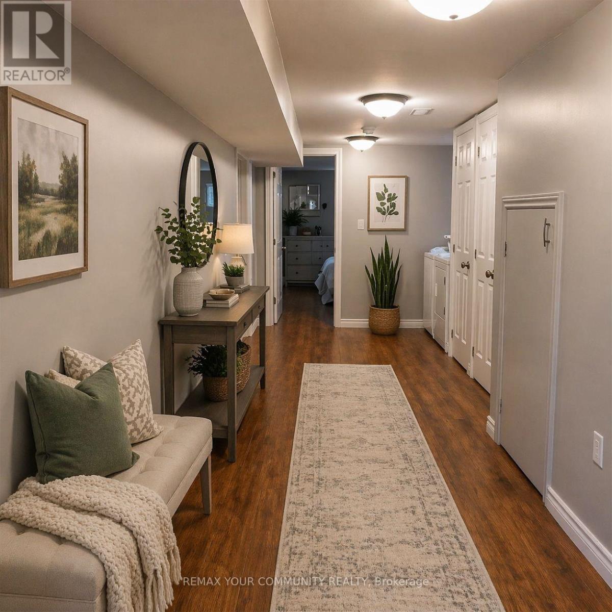 708 Mountview Place, Newmarket, Ontario  L3Y 3P7 - Photo 4 - N12982466