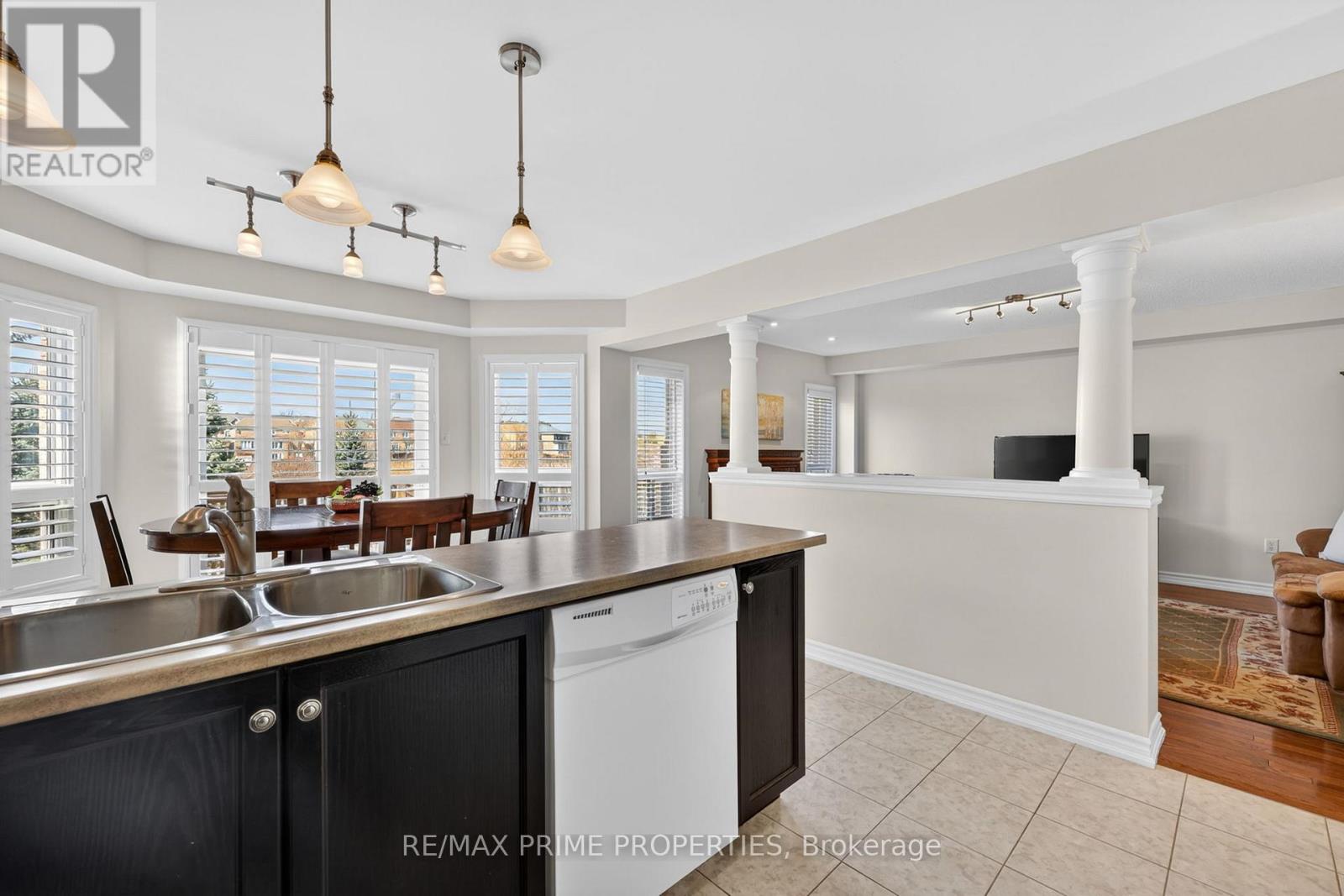 472 King Street E, East Gwillimbury, Ontario  L0G 1M0 - Photo 10 - N12982468