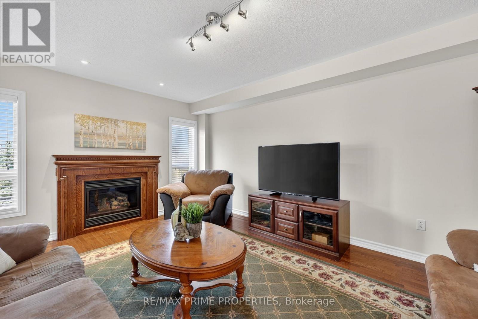 472 King Street E, East Gwillimbury, Ontario  L0G 1M0 - Photo 14 - N12982468