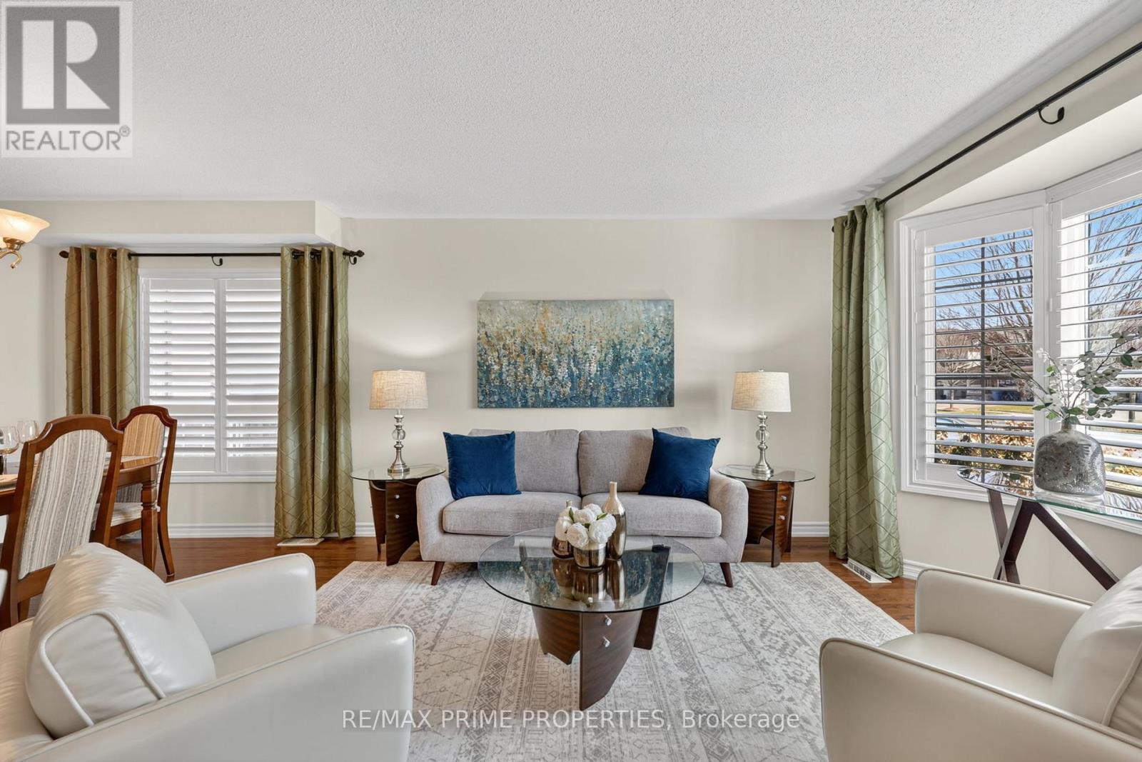 472 King Street E, East Gwillimbury, Ontario  L0G 1M0 - Photo 2 - N12982468