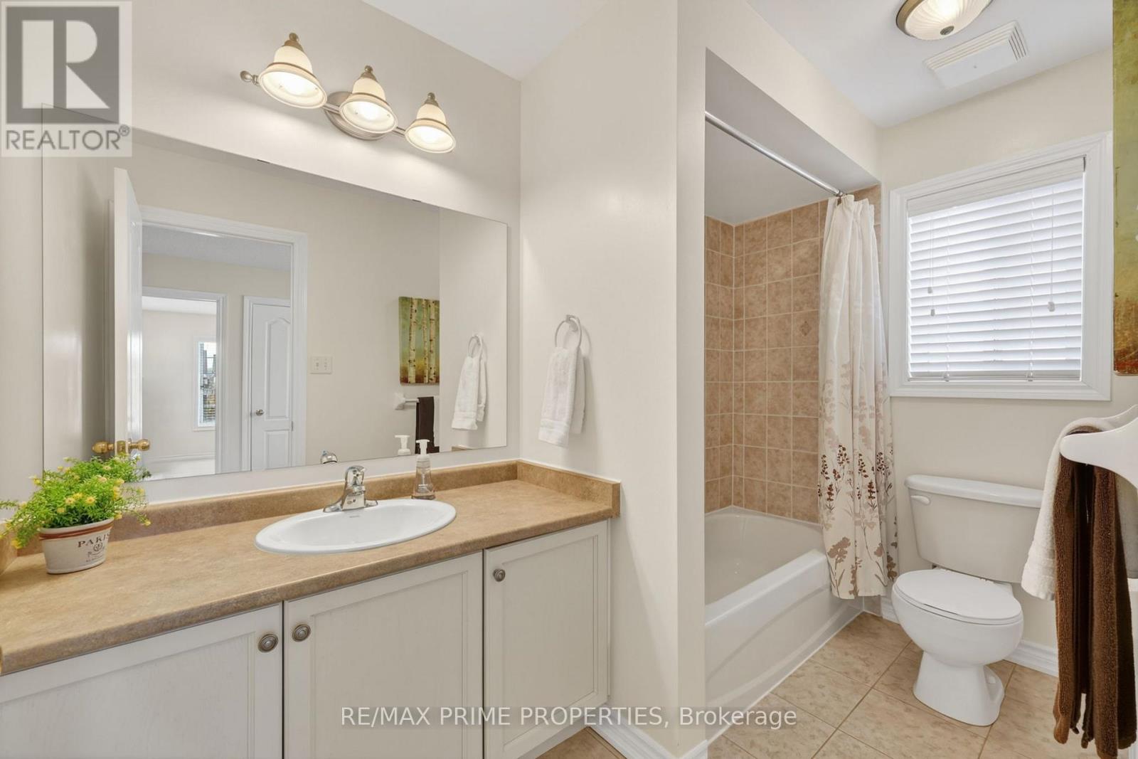 472 King Street E, East Gwillimbury, Ontario  L0G 1M0 - Photo 25 - N12982468