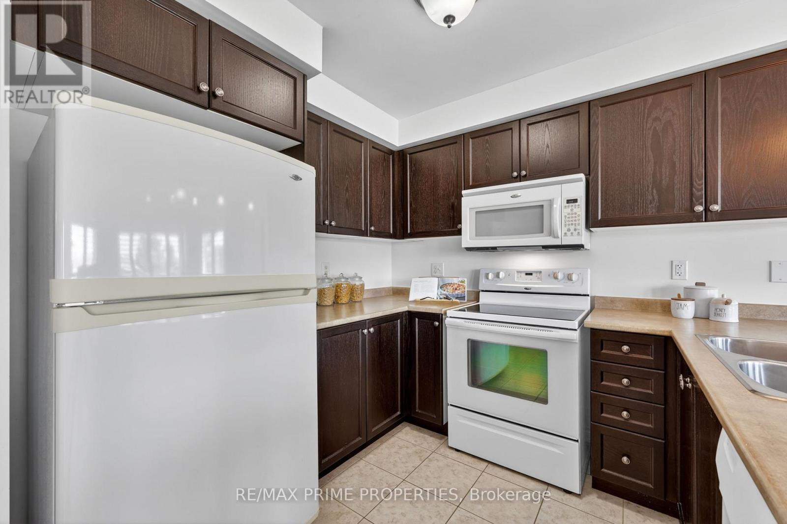 472 King Street E, East Gwillimbury, Ontario  L0G 1M0 - Photo 9 - N12982468