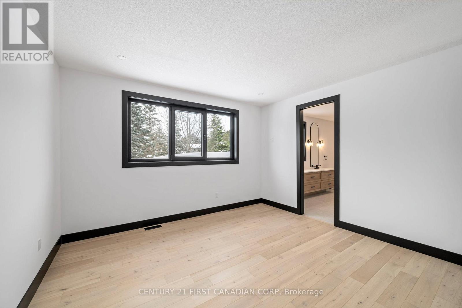 263 Foxborough Place, Thames Centre, Ontario  N0M 2P0 - Photo 17 - X12762636