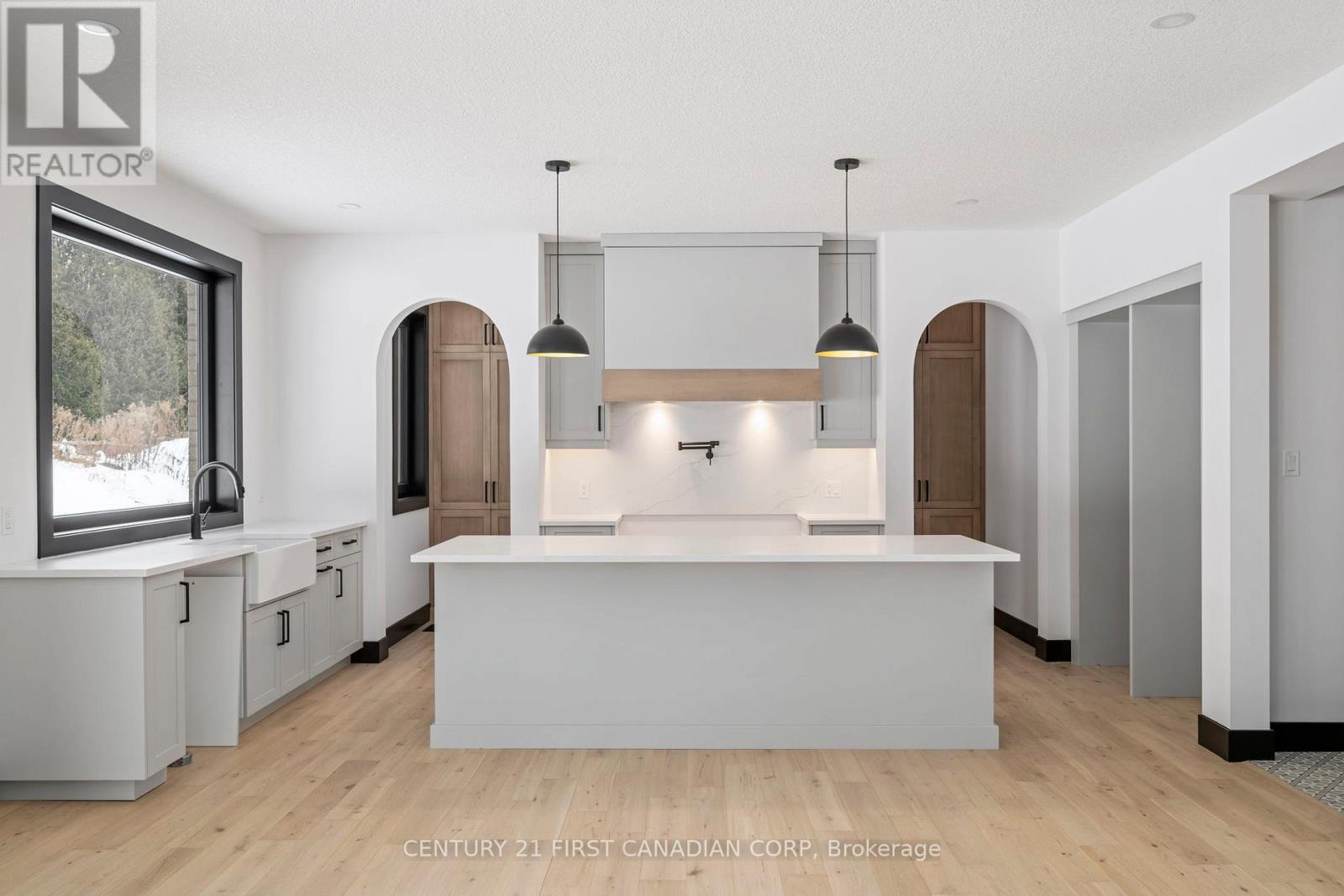 263 Foxborough Place, Thames Centre, Ontario  N0M 2P0 - Photo 7 - X12762636