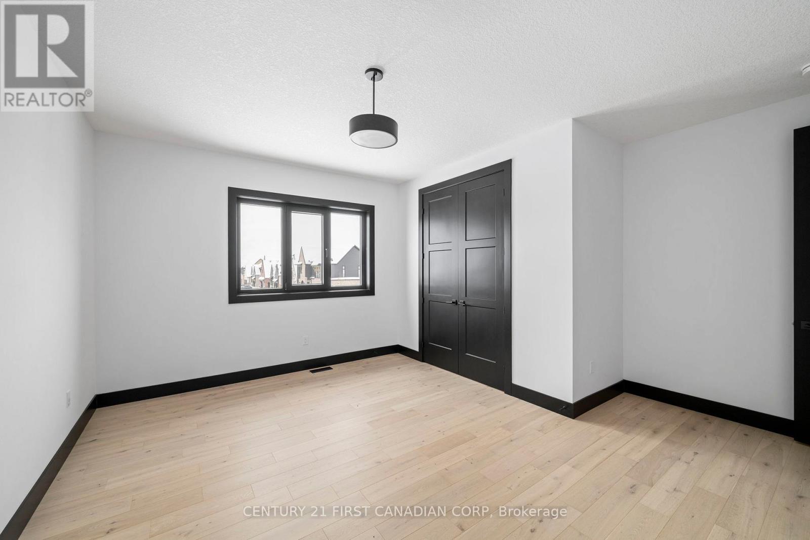 263 Foxborough Place, Thames Centre, Ontario  N0M 2P0 - Photo 25 - X12762636