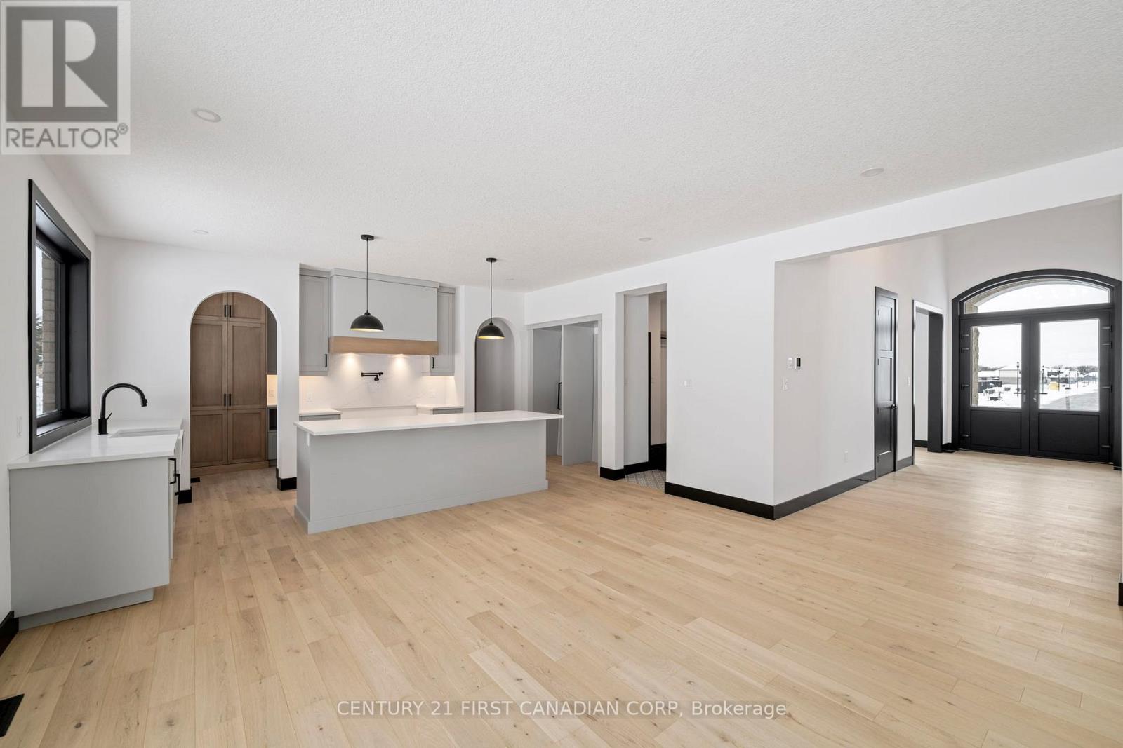 263 Foxborough Place, Thames Centre, Ontario  N0M 2P0 - Photo 8 - X12762636