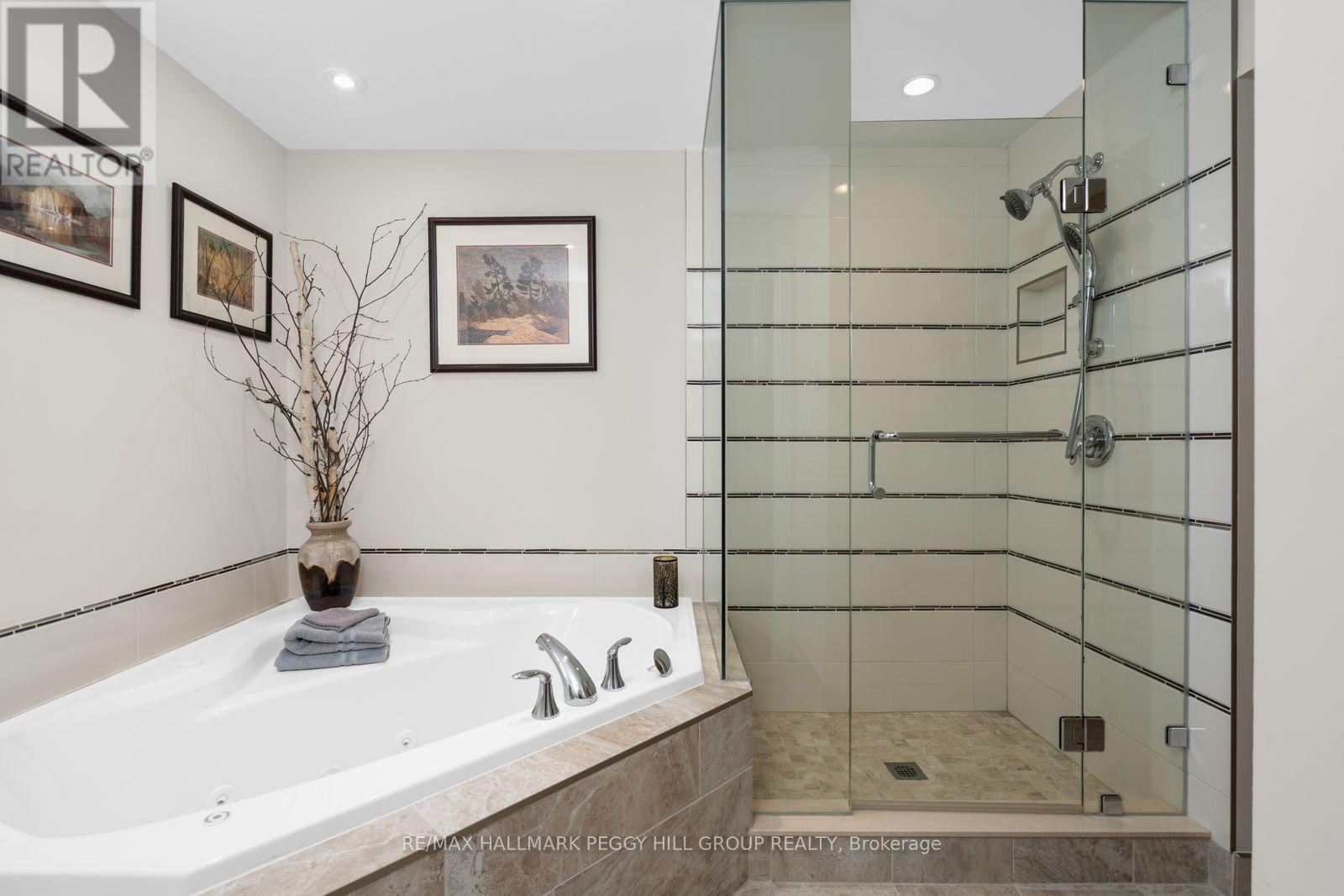 10 Duckworth Street, Barrie, Ontario  L4M 3V8 - Photo 15 - S12982370