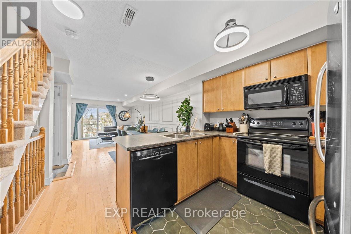 57 Steele Park Private, Ottawa, Ontario  K1J 0J2 - Photo 14 - X12952020