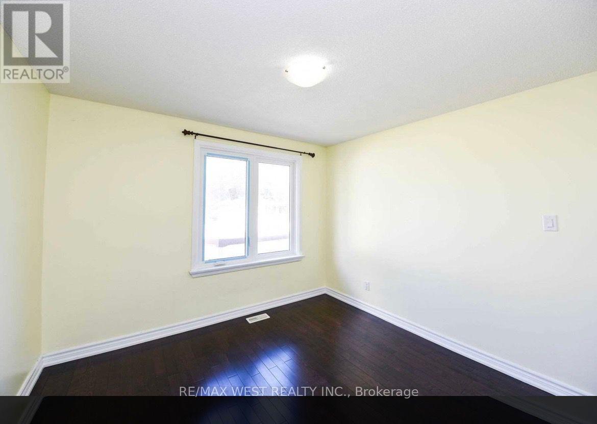 153 Vodden Street E, Brampton, Ontario  L6V 1M6 - Photo 10 - W12743630