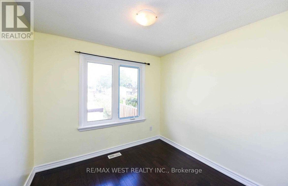 153 Vodden Street E, Brampton, Ontario  L6V 1M6 - Photo 13 - W12743630