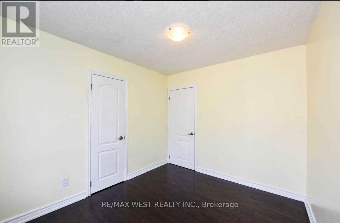 153 Vodden Street E, Brampton, Ontario  L6V 1M6 - Photo 14 - W12743630