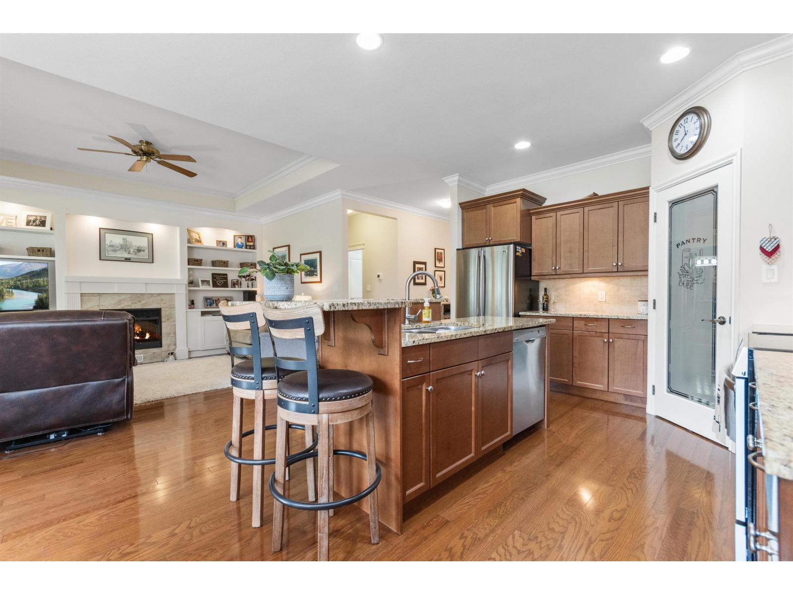 6049 Hunter Creek Crescent, Sardis South, Chilliwack, British Columbia  V2R 0B7 - Photo 11 - R3107534